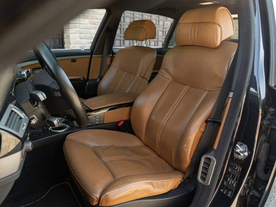 Bild 31/50 von BMW 745Li (2001)