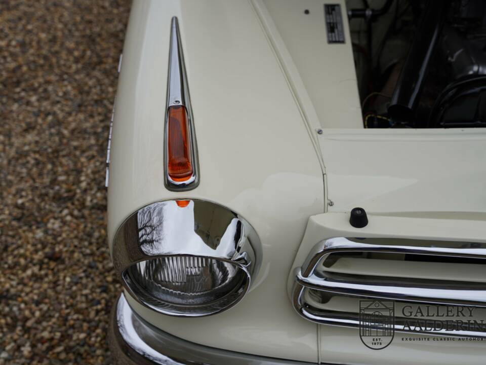 Immagine 13/50 di Borgward Isabella Coupe (1957)