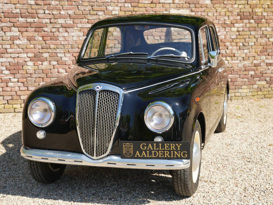Image 43/50 of Lancia Appia C10 (1954)