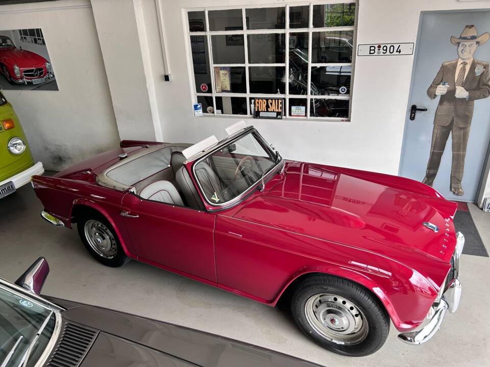 Image 7/26 of Triumph TR 4 (1965)