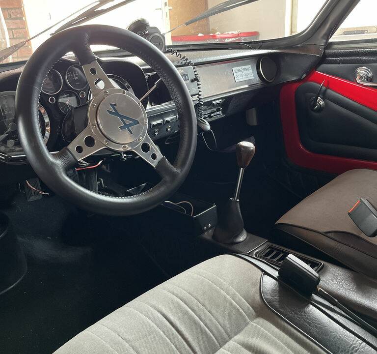 Imagen 2/8 de Alpine A 110 1300 S (1971)