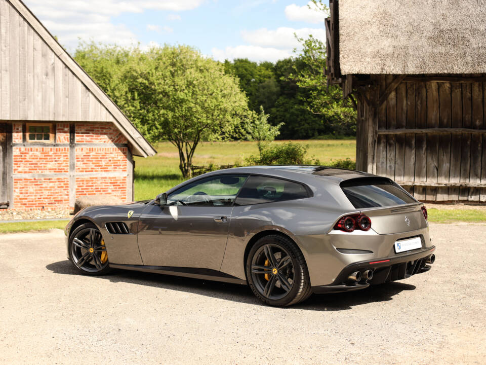 Immagine 8/61 di Ferrari GTC4Lusso (2017)