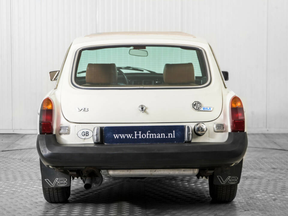 Image 13/50 of MG MGB GT V8 (1975)