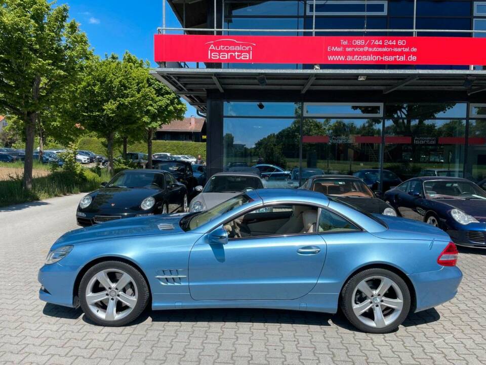 Image 2/19 of Mercedes-Benz SL 500 (2008)