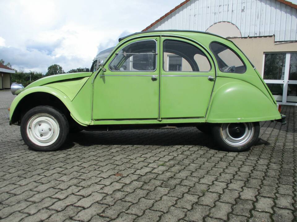 Image 2/48 of Citroën 2 CV 6 (1984)