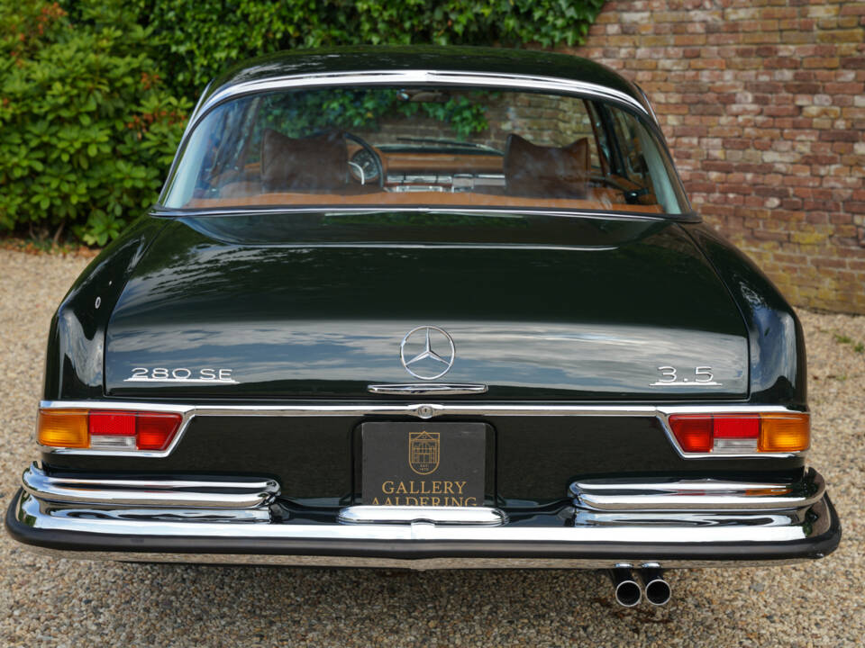 Image 14/50 of Mercedes-Benz 280 SE 3,5 (1971)