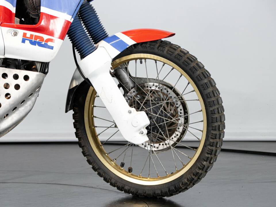 Bild 34/50 von Honda DUMMY (1989)