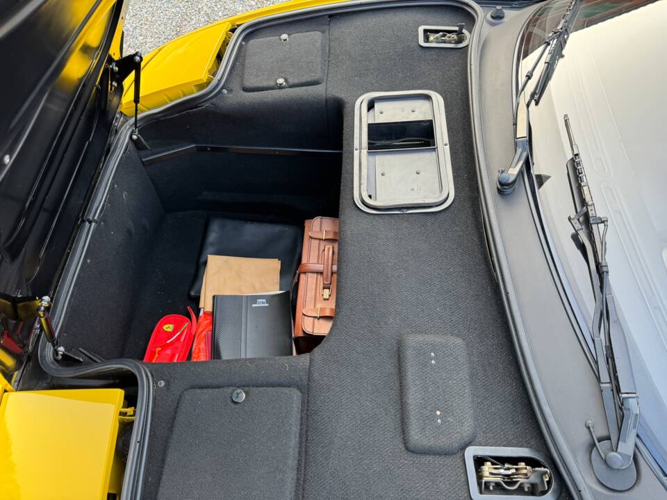 Bild 78/82 von Ferrari 348 TS (1990)