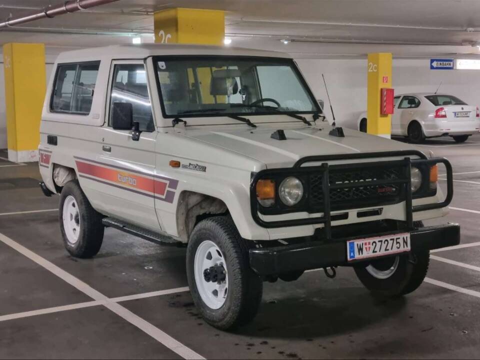 Immagine 14/19 di Toyota Land Cruiser Turbo LJ 70 (1987)
