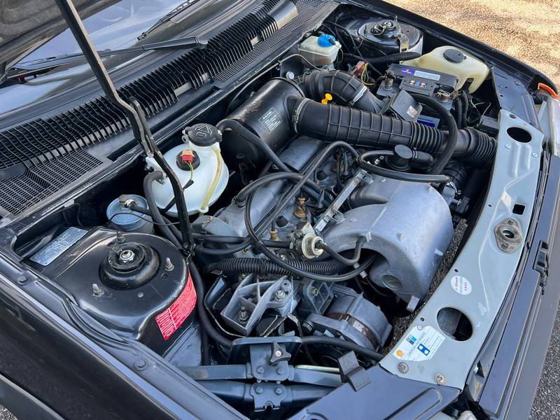 Image 24/25 of Peugeot 205 GTi 1.6 (1986)