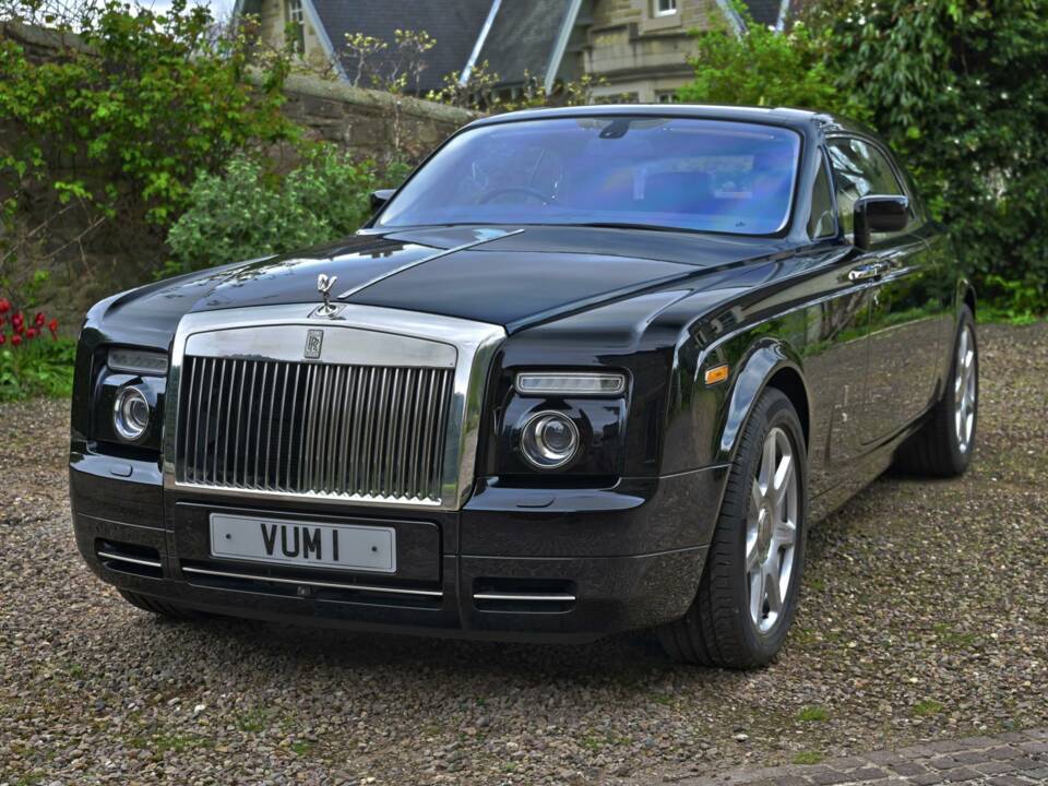 Immagine 6/50 di Rolls-Royce Phantom Coupé (2010)