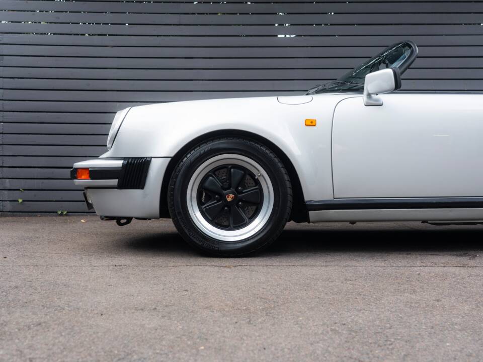 Image 19/68 of Porsche 911 Speedster 3.2 (1989)