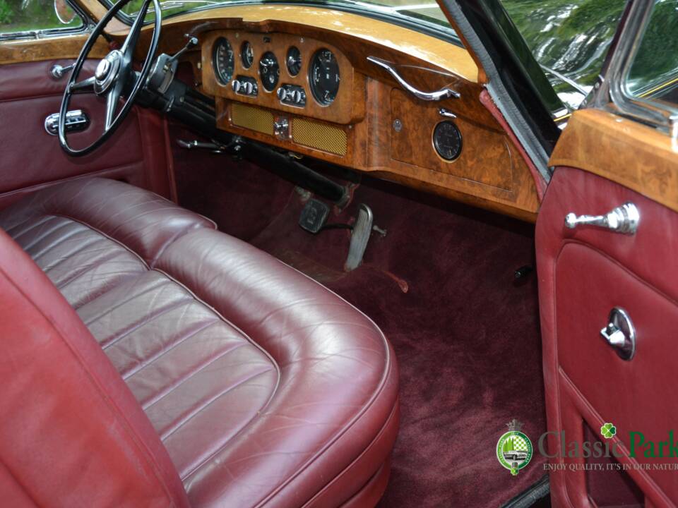 Bild 10/50 von Rolls-Royce Phantom V James Young (1964)