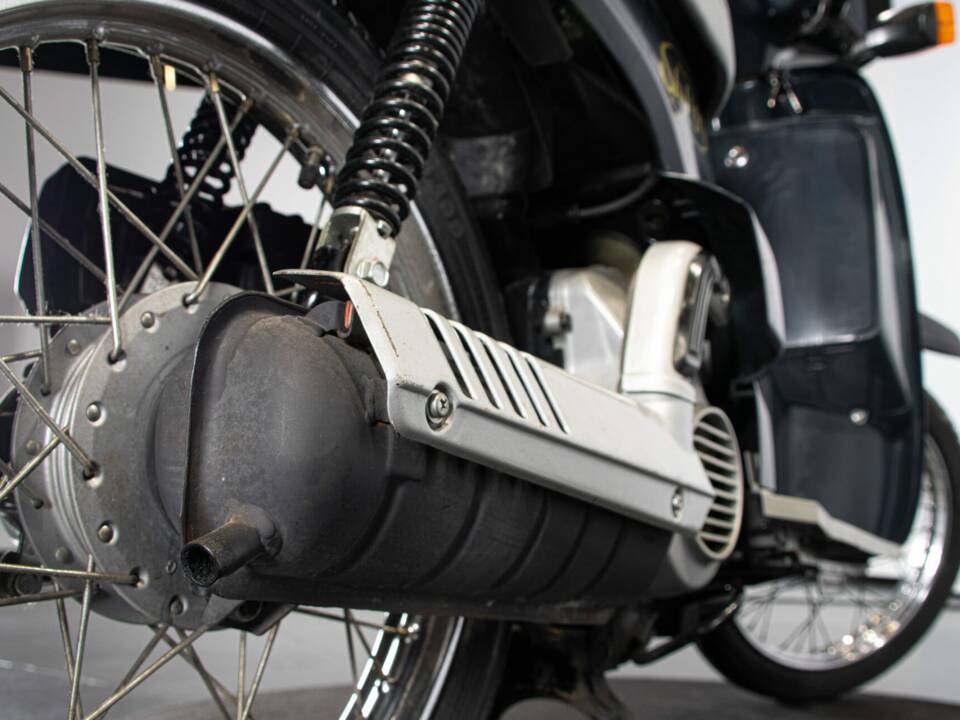 Image 32/44 of Honda SH 50 Fifty (1987)