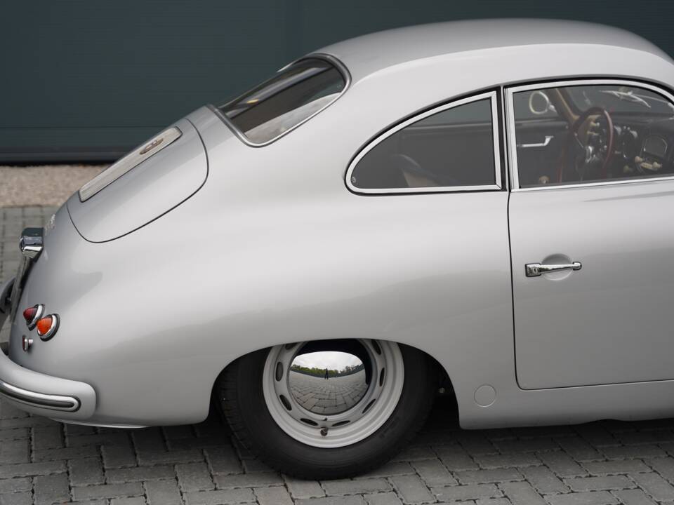 Bild 43/50 von Porsche 356 1500 Super (1953)