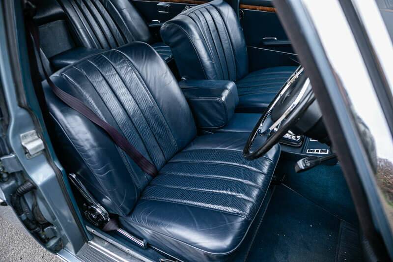 Image 10/32 of Mercedes-Benz 300 SEL 6.3 (1971)