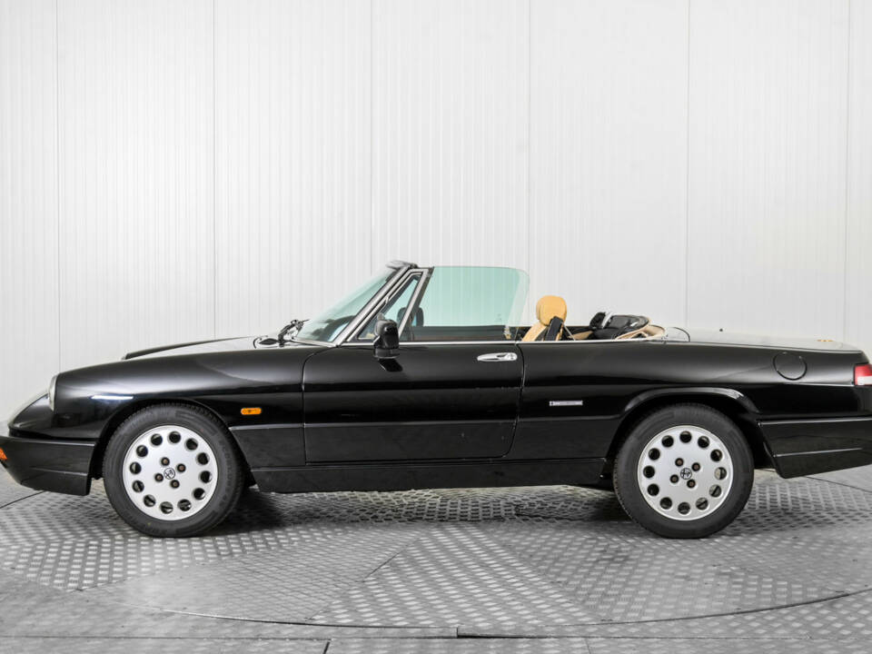 Bild 9/50 von Alfa Romeo 2.0 Spider (1991)