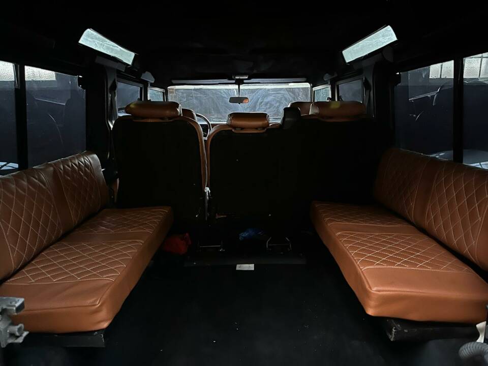 Image 6/18 of Land Rover Defender 110 Td5 (2000)