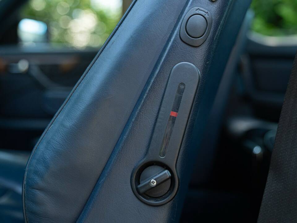 Afbeelding 39/50 van Mercedes-Benz 380 SEC (1982)