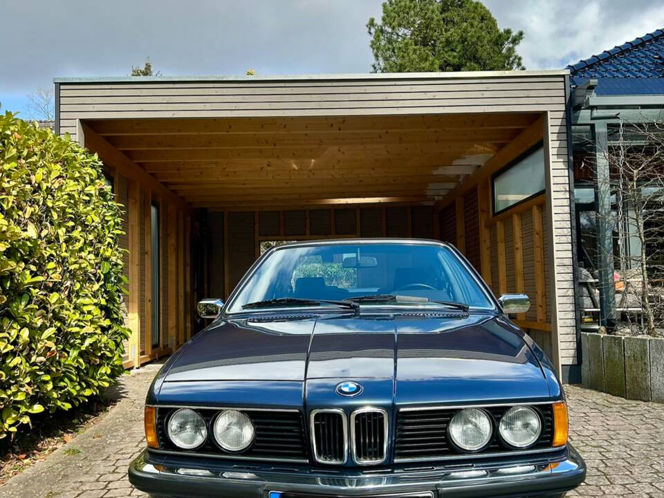 Bild 2/24 von BMW 635 CSi (1987)