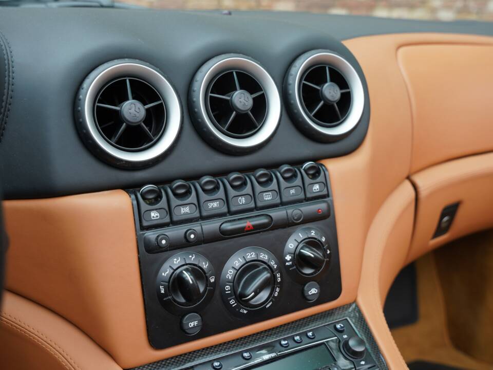 Immagine 33/50 di Ferrari 575 Superamerica F1 (2006)