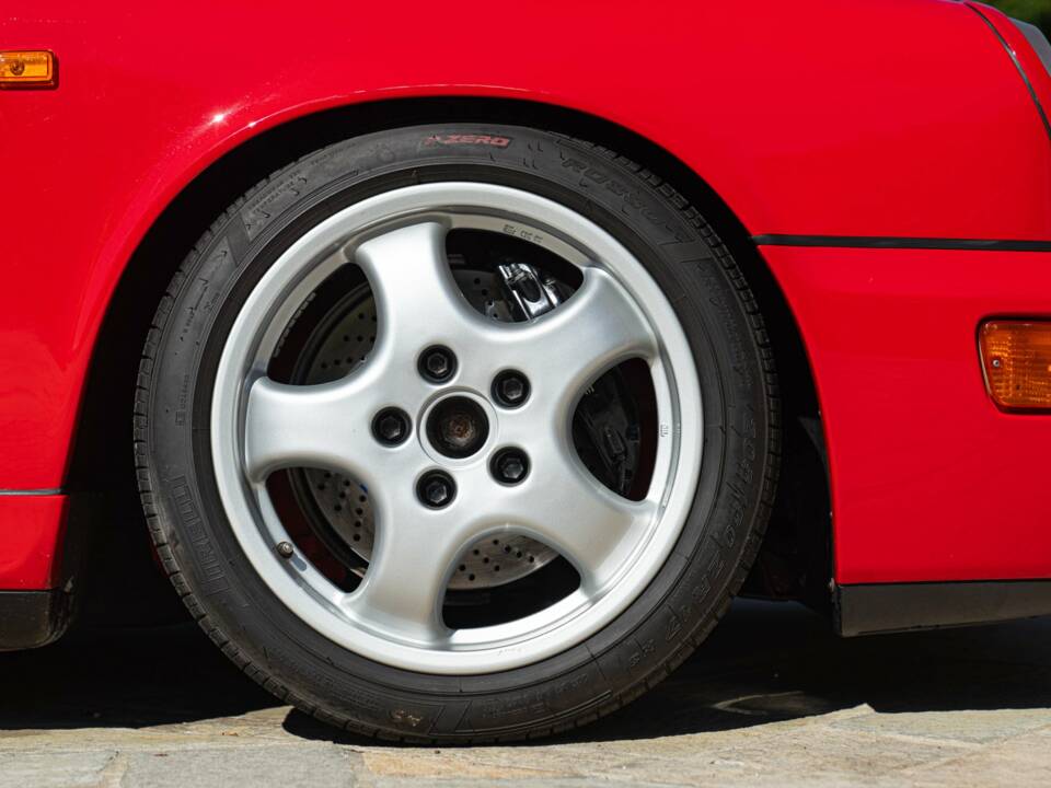 Image 21/50 de Porsche 911 Carrera RS (1991)