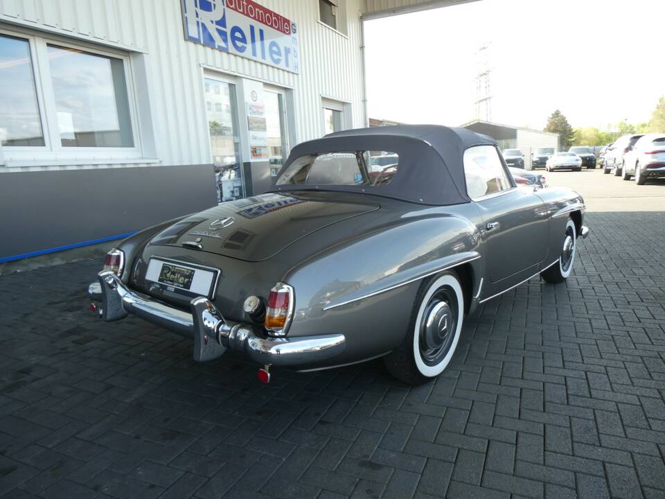 Image 4/30 de Mercedes-Benz 190 SL (1961)