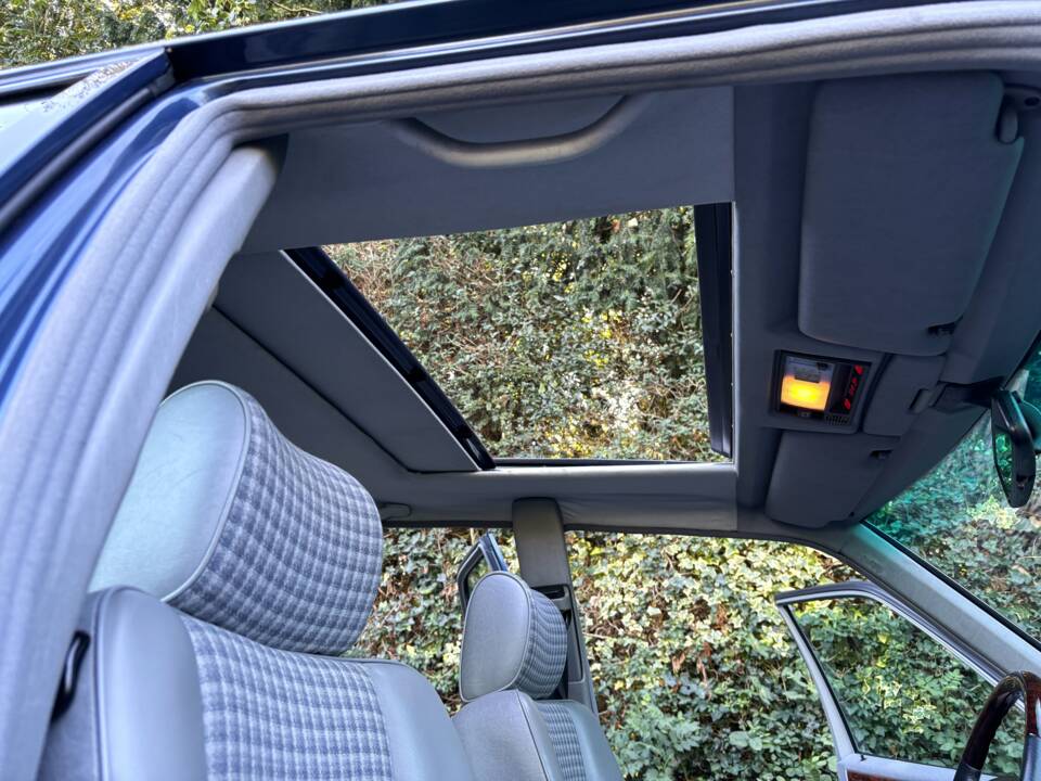 Bild 8/22 von Mercedes-Benz 500 E (1993)