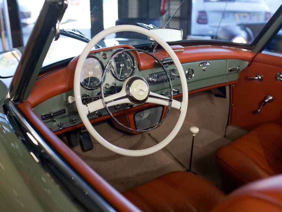 Image 16/28 of Mercedes-Benz 190 SL (1960)