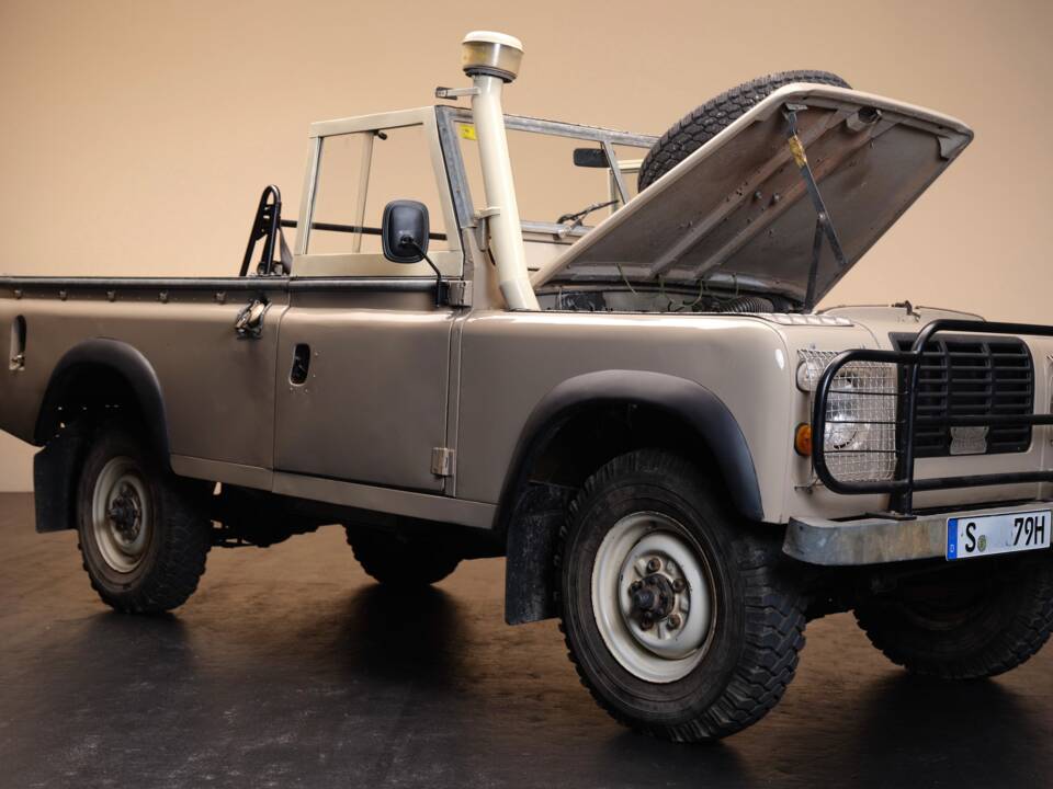 Imagen 6/24 de Land Rover 109 (1979)