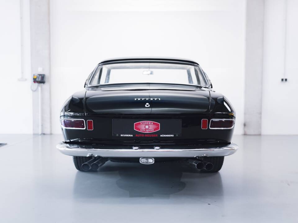 Image 44/100 of Ferrari 330 GT 2+2 (1965)