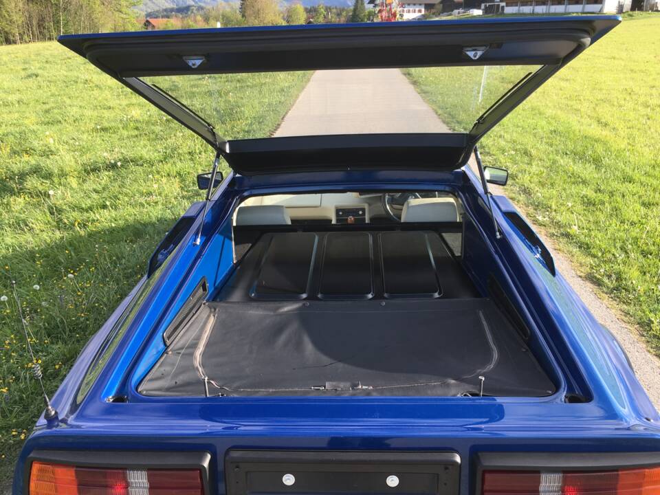Image 22/46 of Lotus Esprit (1985)