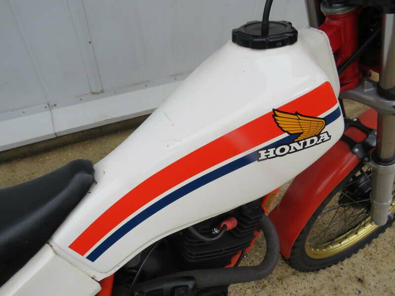 Image 11/34 of Honda TLR 200 (1983)