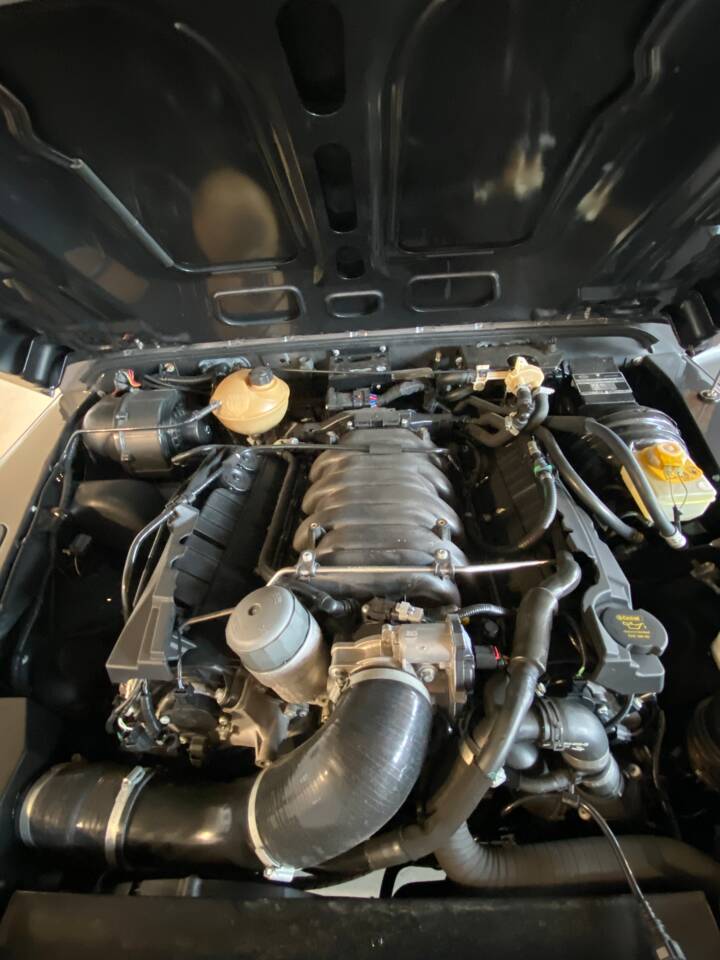 Afbeelding 13/43 van Land Rover Defender 90 Works V8 &quot;70th Edition&quot; (2018)