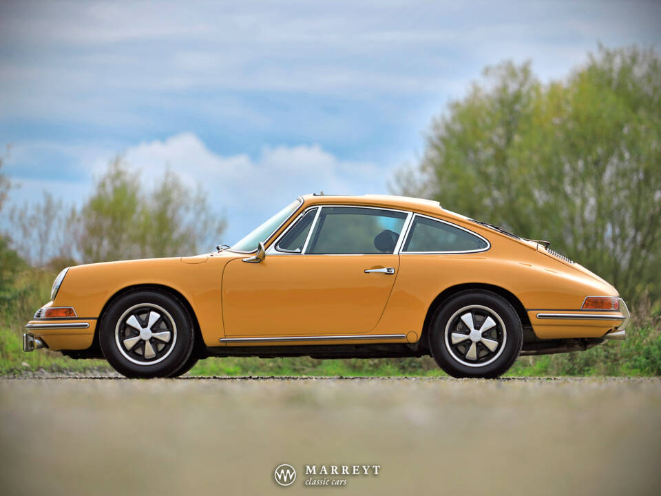 Image 2/46 of Porsche 911 2.0 (1968)