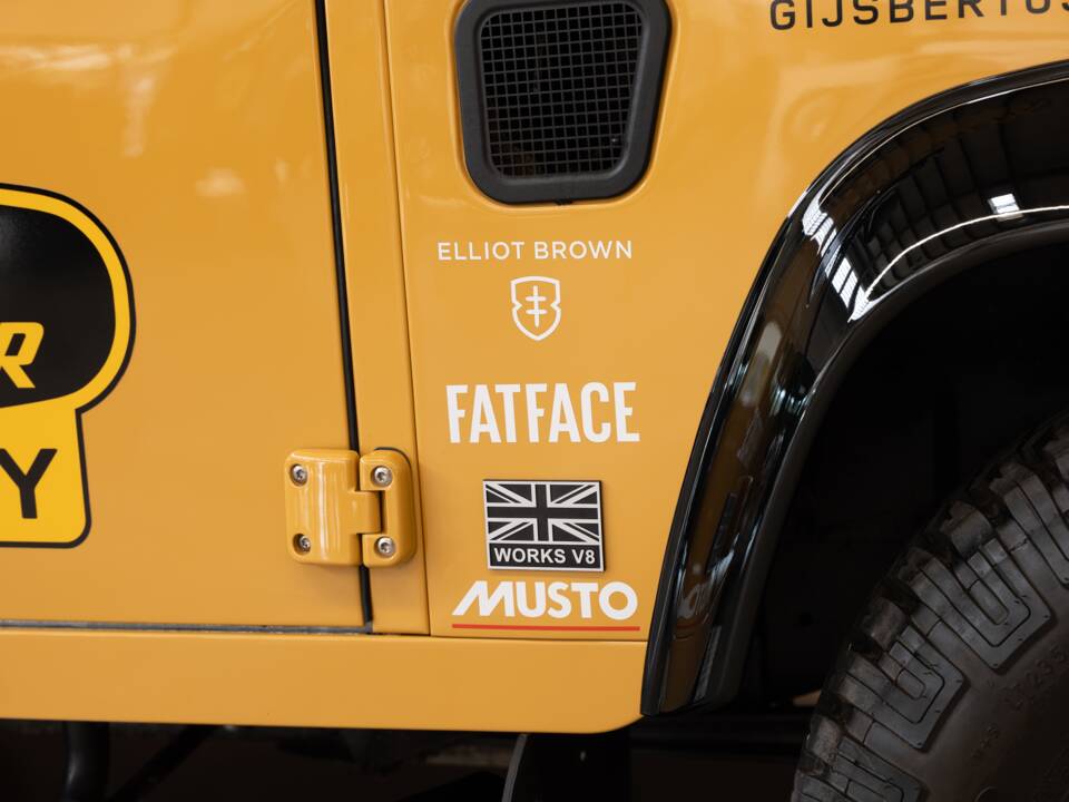 Image 34/47 of Land Rover Defender 90 Works V8 (2013)
