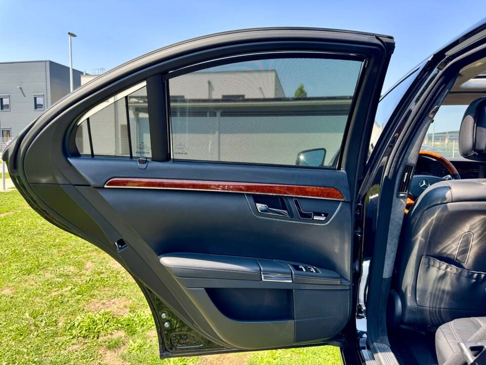 Bild 63/79 von Mercedes-Benz S 500 BlueEFFICIENCY (2011)