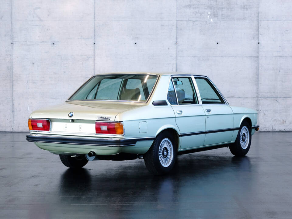 Image 5/24 of BMW 525 (1977)