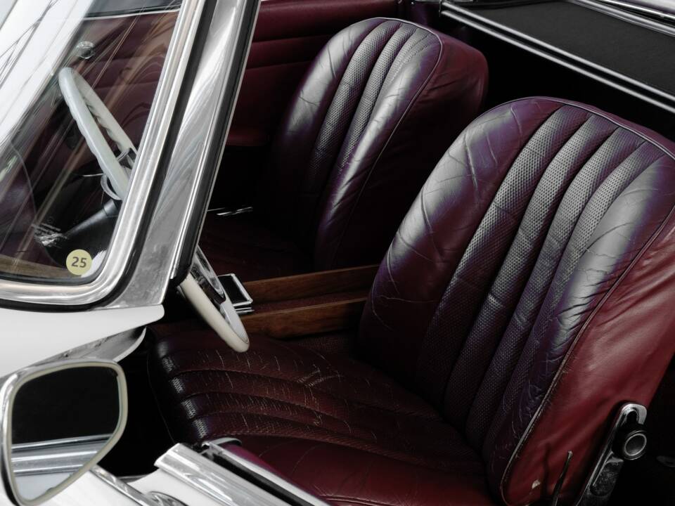 Afbeelding 26/40 van Mercedes-Benz 230 SL (1964)