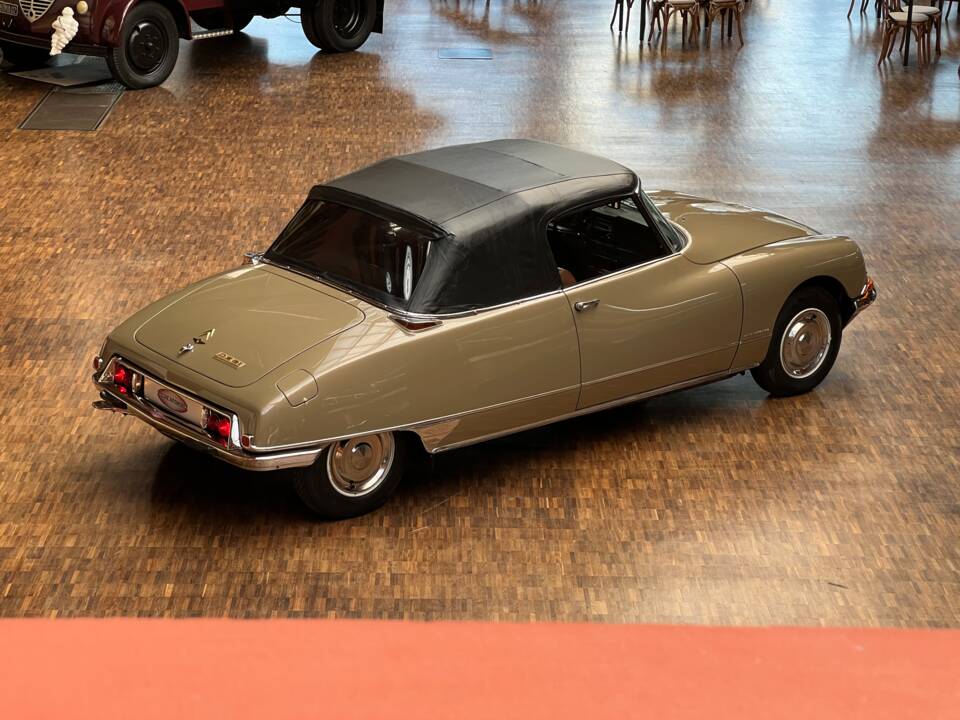 Imagen 7/31 de Citroën DS 21 Usine (1970)