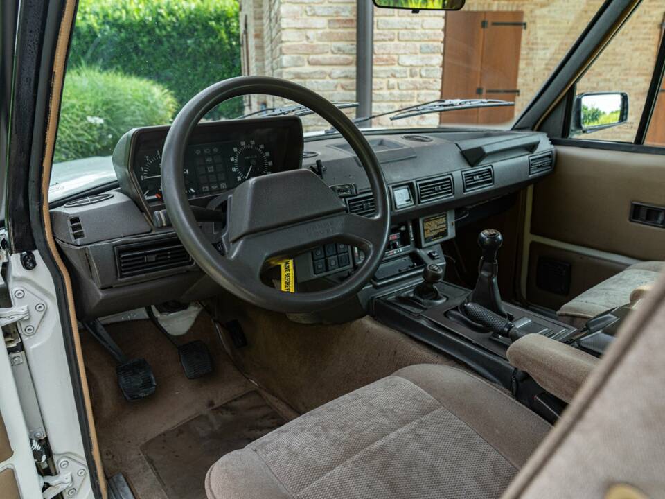 Immagine 29/50 di Land Rover Range Rover Classic 3.9 (1991)