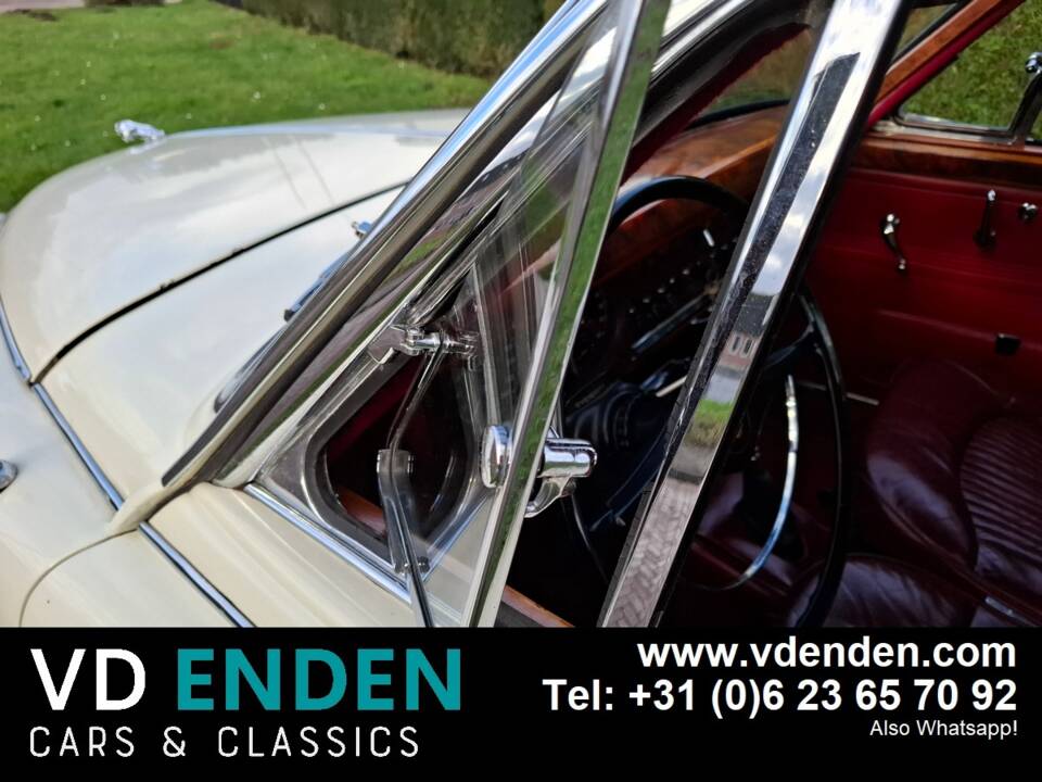 Bild 61/66 von Jaguar S-Type 3.4 (1964)