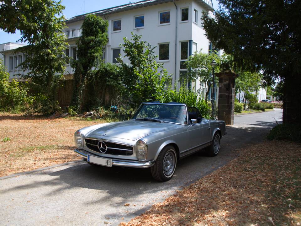 Image 1/37 of Mercedes-Benz 280 SL (1969)