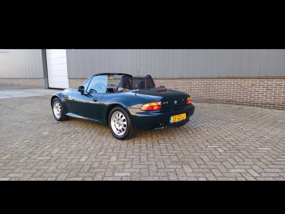Bild 14/16 von BMW Z3 1.8 (1997)