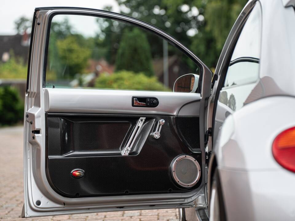 Image 22/48 of Volkswagen New Beetle RSI (2003)