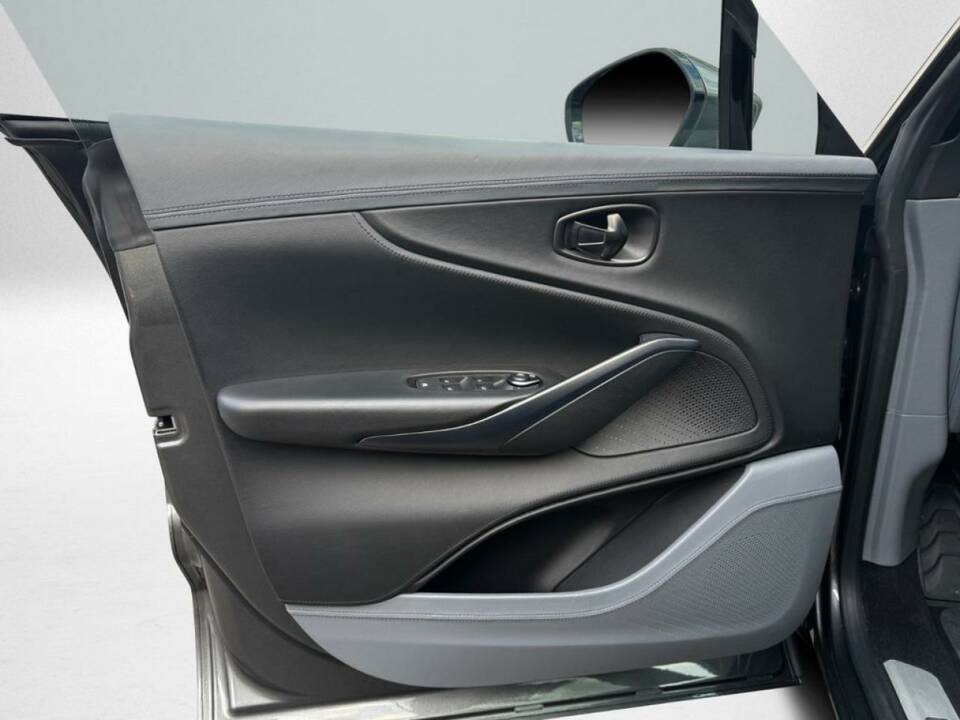 Image 13/13 de Aston Martin DBX 4.0 V8 (2021)