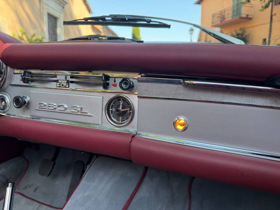Bild 93/97 von Mercedes-Benz 280 SL (1969)