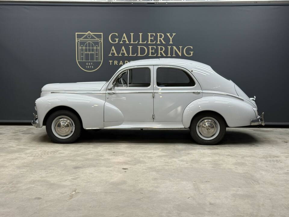 Bild 17/50 von Peugeot 203 C (1960)