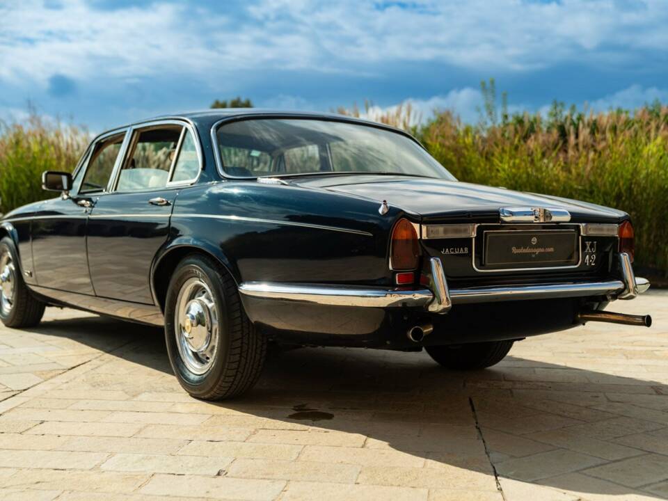 Bild 31/50 von Jaguar XJ 4.2 (1978)
