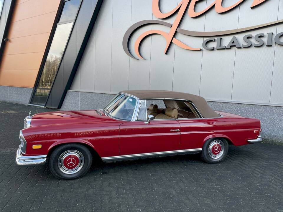 Bild 2/36 von Mercedes-Benz 280 SE (1969)